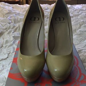 Kelsi Dagger leather almost new shoes